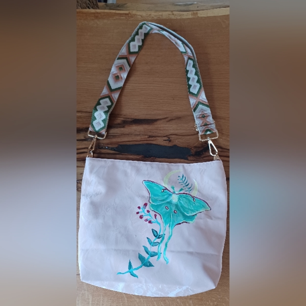 One of a kind handpainted luna moth bag - Picture 3 of 4
